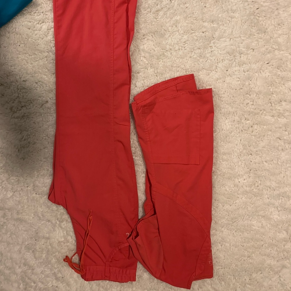 Women’s scrubs